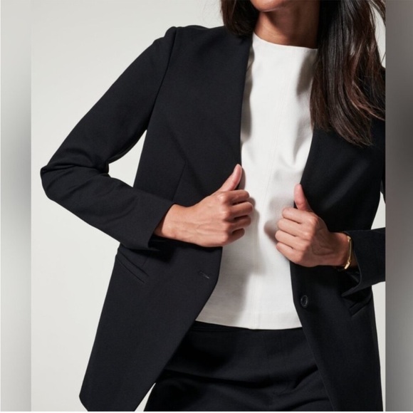 Womens Spanx The Perfect Oversized Black Blazer - Picture 2 of 8